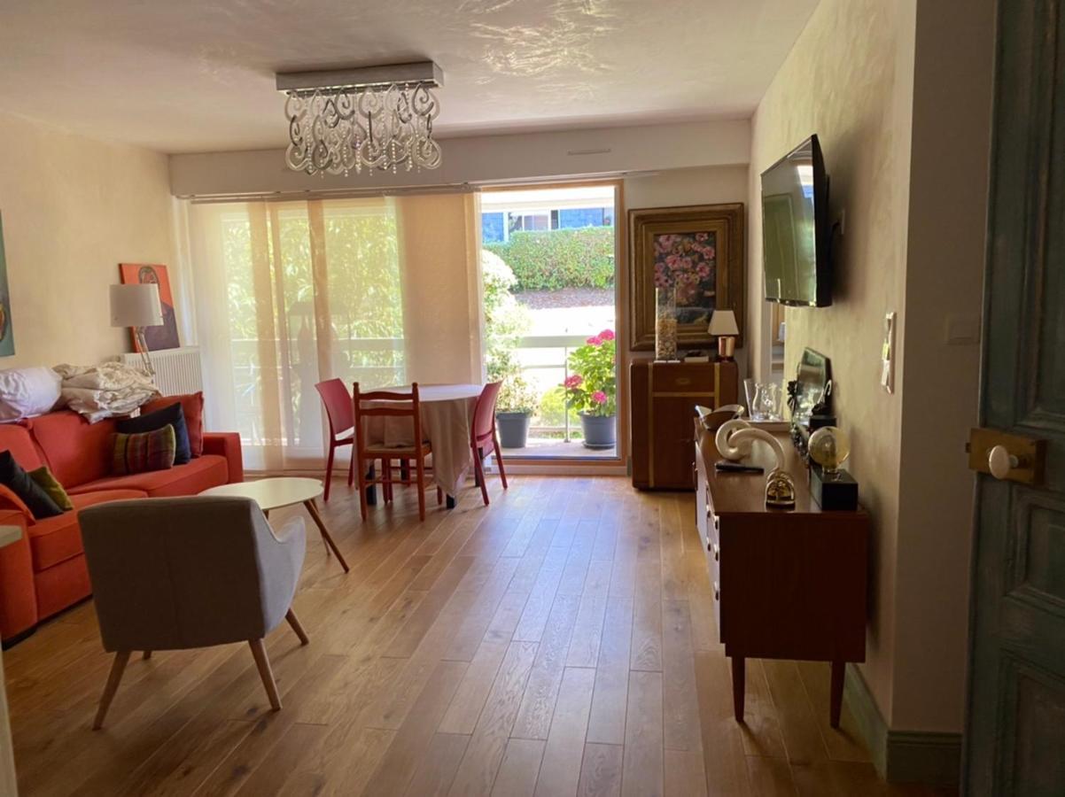 Appartement Monseigneur Vannes Exteriör bild